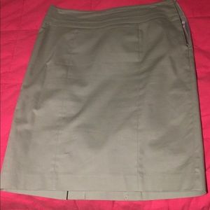 Gray lightweigh pencil skirt from the LOFT